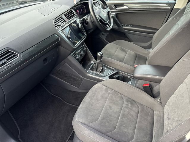 Image for 2019 Volkswagen Tiguan HIGHLINE 2.0 TDI MANUAL 6SPEED FWD 150HP 5DR