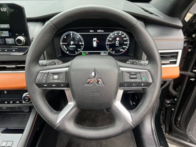 Image for 2022 Mitsubishi Outlander 7-SEATER 2.0 HYBRID ** HUGE SPEC ** // OPENING PAN ROOF // LEATHER HEATED MASSAGE SEATS // 360 PARKING CAMERAS