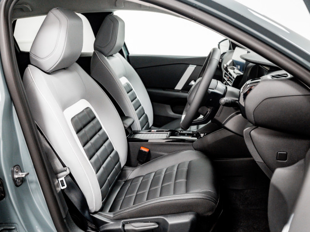 Image for 2026 Citroen C4 X ë-MAX 54kWh Auto 156HP