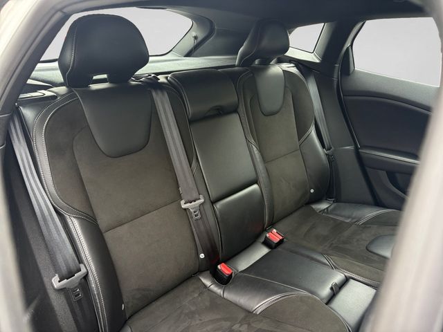 Image for 2017 Volvo V40 2.0 T2 R-design 122BHP 5DR