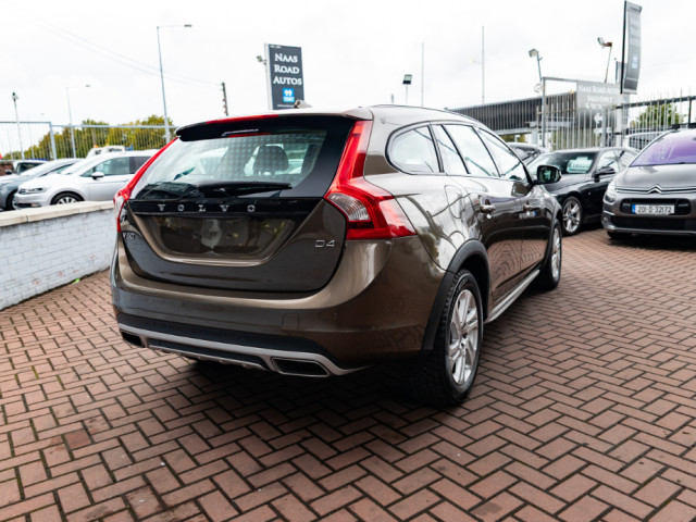 Image for 2017 Volvo V60 2.0D4 SE LUXURY DELUXE 5DR ESTATE AUTOMATIC // MINT CONDITION WITH ONLY 96, 000 KMS // BUY WITH CONFIDENCE AA AND SIMI APPROVED DEALER 2025 // FINANCE ARRANGED // ALL TRADE INS WELCOME // 