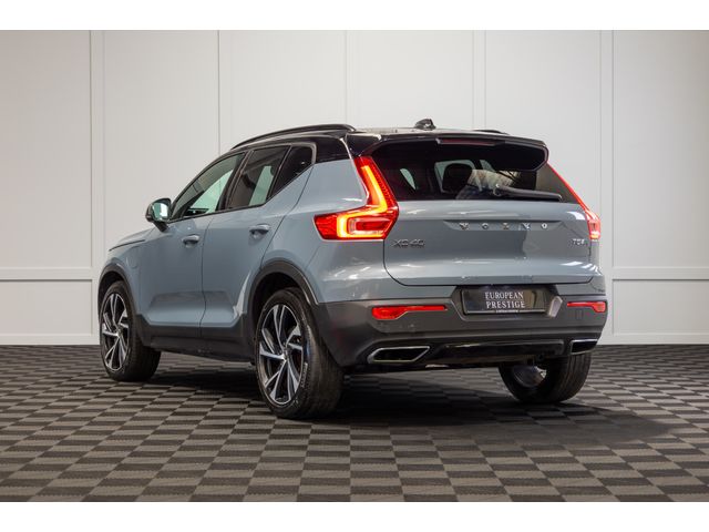 Image for 2020 Volvo XC40 T5 R-Design