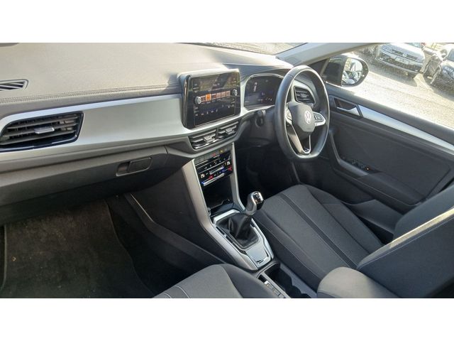 Image for 2024 Volkswagen T-Roc Life 1.0 TSI 110HP **APP CONNECT, REAR VIEW CAMERA, ADAPTIVE CRUISE CONTROL**