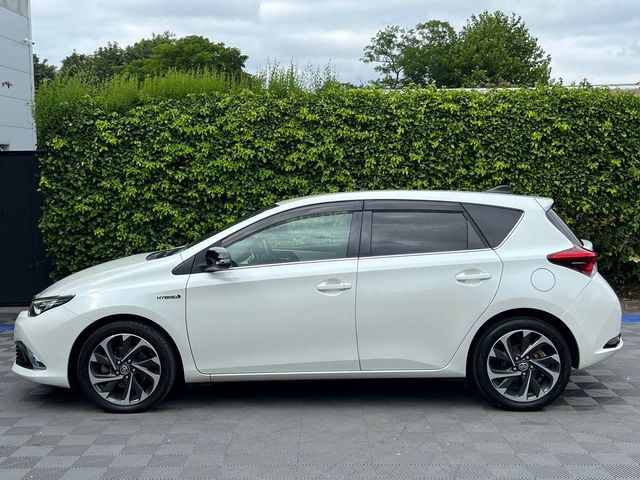 Image for 2017 Toyota Auris 1.8 HYBRID AUTO // DIAMOND CUT ALLOYS // LANE ASSIST // REVERSE CAMERA