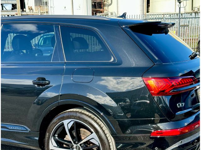 Image for 2023 Audi Q7 S LINE BLK 55 TFSI E Q QUATTRO EDITION BLACK