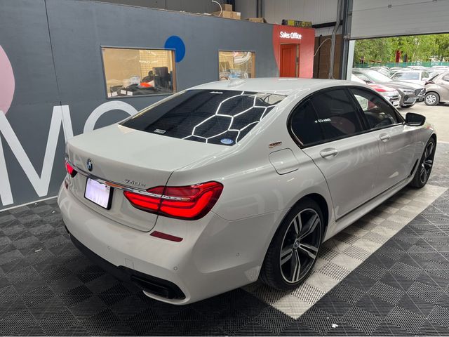 Image for 2017 BMW 7 Series 2017 BMW 740E IPERFORMANCE M-SPORT 2.0 AUTOMATIC / CRUISE CONTROL / 360° CAMERA / ELECTRIC MEMORY & HEATED SEATS / AMBIENT LIGHTS / PANORAMIC SUNROOF AND MORE