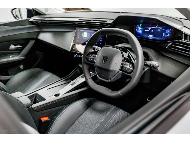 Image for 2025 Peugeot 308 E-Allure 54kWh Auto 155HP includes Protection Pack