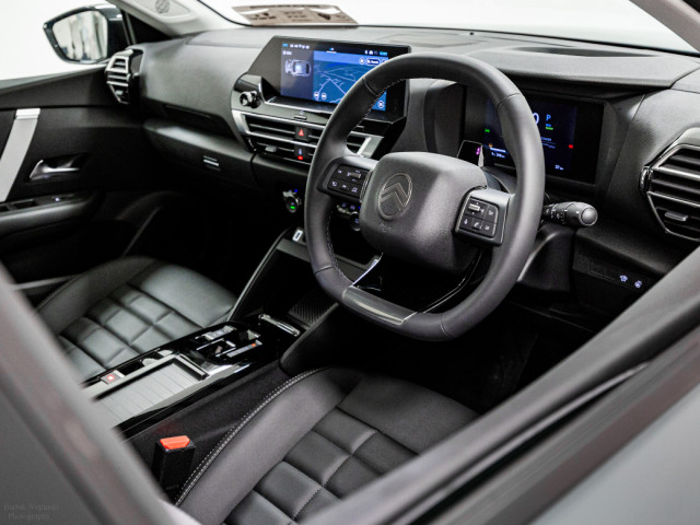 Image for 2026 Citroen C4 ë-Max 54kWh 156HP