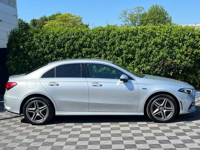 Image for 2021 Mercedes-Benz A Class A250e AMG-LINE EXECUTIVE 1.3 HYBRID // VIRTUAL COCKPIT // AMG-LINE HEATED SEATS // APPLE CARPLAY/ANDROID AUTO