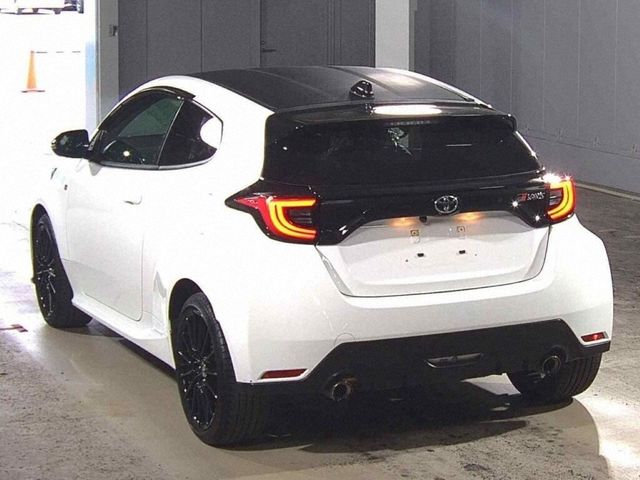 Image for 2021 Toyota GR Yaris 1.5 AUTOMATIC - 18'' GR ALLOYS - LED HEADLIGHTS - PUSH BUTTON START/STOP HEATED SEATS - CRUISE CONTROL