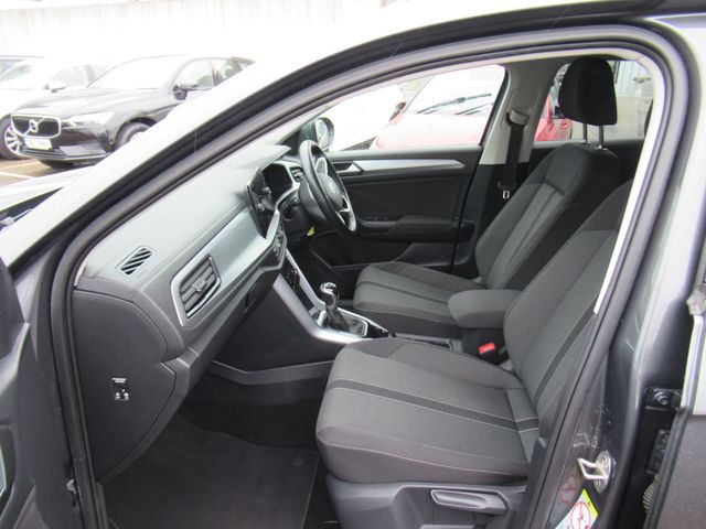 Image for 2023 Volkswagen T-Roc Life 1.0 TSI M6F 110HP 5DR