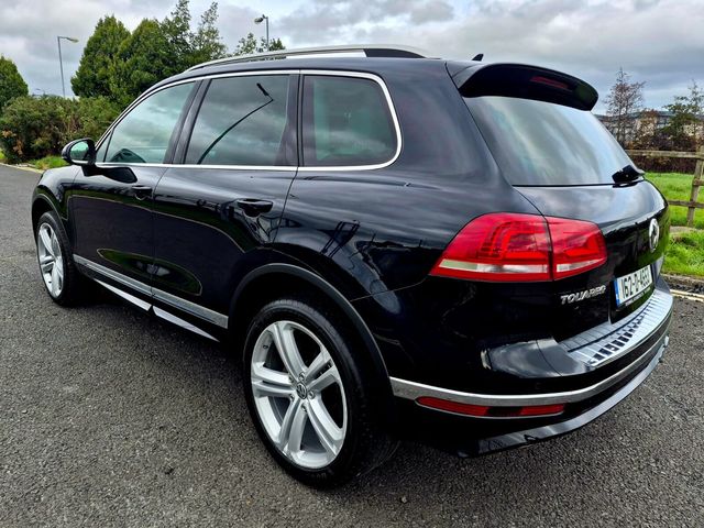Image for 2016 Volkswagen Touareg 