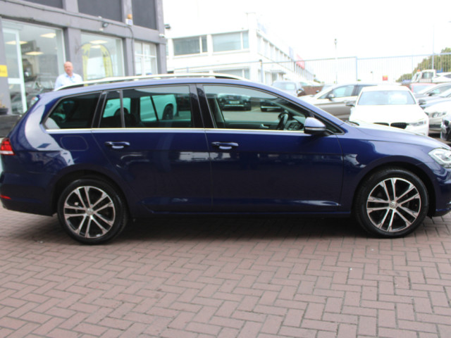 Image for 2020 Volkswagen Golf 2.0 TDI COMFORTLINE PLUS 5DR ESTATE AUTOMATIC // MINT CONDITION INSIDE AND OUT // BUY WITH CONFIDENCE AA AND SIMI APPROVED DEALER 2025 // FINACE ARRANGED // ALL TRADE INS WELCOME //