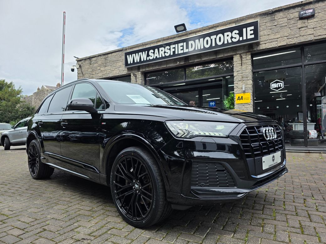 Image for 2020 Audi Q7 Q7 45 TDI QUATTRO BLACK EDITION 7 SEATER AUTO. FSH. FINANCE ARRANGED. SIMI. AA APPROVED.