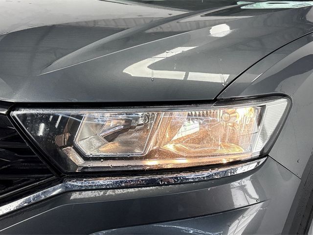 Image for 2019 Volkswagen T-Roc DESIGN 1.0 TSI MANUAL**MULTIFUNCTIONAL STEERING WHEEL**SEMI DIGITAL DASH**PARKING SENSORS**TOUCH SCREEN MEDIA DISPLAY**BLACK/GREY CLOTH INTERIOR**APPLE CARPLAY**TOUCH SCREEN MEDIA DISPLAY**