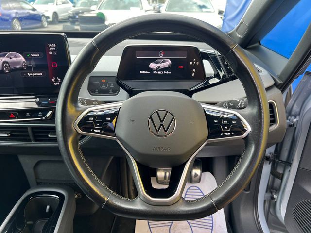 Image for 2022 Volkswagen ID.3 PRO LIFE 58KWH // HEATED SEATS // 18" PRO ALLOYS // DIGITAL CLUSTER