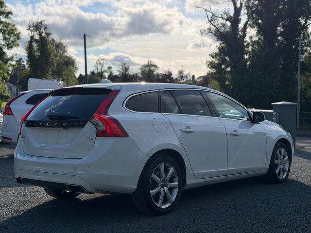 Image for 2018 Volvo V60 2.0 D4 SE LUXURY PLUS 190 BHP DIESEL AUTOMATIC // FULL HEATED LEATHER // REVERSING CAMERA // CRUISE CONTROL // LANE ASSIST // COLLISION WARNING SYSTEM // UPGRADED SPORT ALLOYS