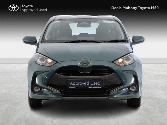 Image for 2026 Toyota Yaris Luna Hybrid