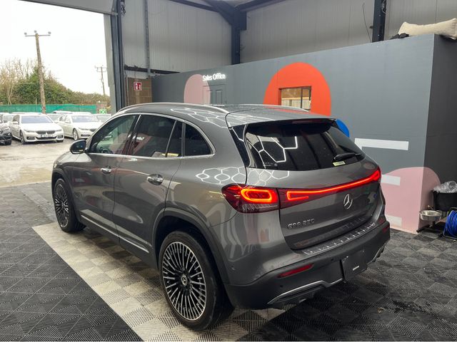 Image for 2021 Mercedes-Benz EQA 2021 MERCEDES-BENZ EQA 250 AMG-Line / CRUISE CONTROL / 360° CAMERA / ELECTRIC MEMORY & HEATED SEATS / PADDLE SHIFTERS / AMBIENT LIGHTS / PANORAMIC SUNROOF