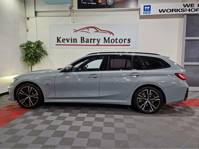 Image for 2023 BMW 3 Series 330E TOURING M SPORT (TECH PACK) AUTOMATIC **ONE OWNER / APPLE CARPLAY / CRUISE CONTROL / ELECTRIC BOOTLID / HEAD UP DISPLAY / HARMAN KARDON SOUND / REVERSE CAMERA / WIRELESS PHONE CHARGING**