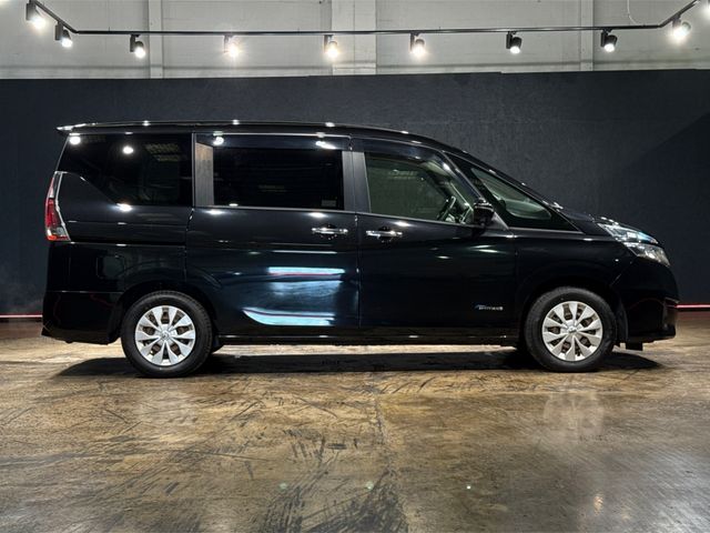 Image for 2018 Nissan Serena 2.0 HYBRID AUTOMATIC - CRUISE CONTROL - REVERSE CAMERA - AUTOMATIC SLIDING DOOR