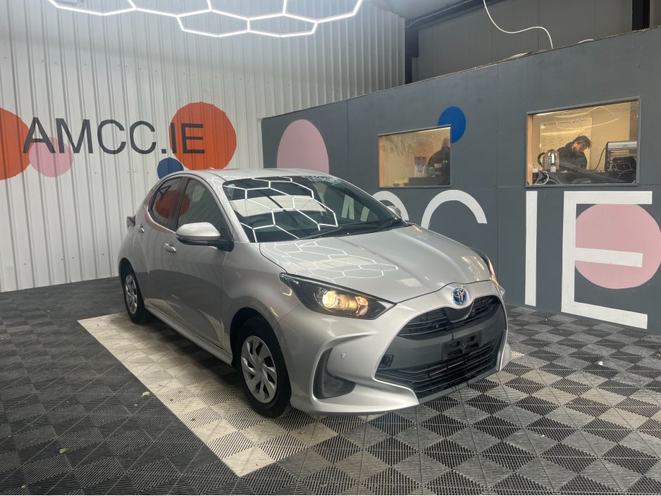 Image for 2021 Toyota Yaris ONLY €15950 YARIS AUTOMATIC 1.5 HYBRID / 96k KMs / REVERSE CAMERA , ADAPTIVE CRUISE & MORE