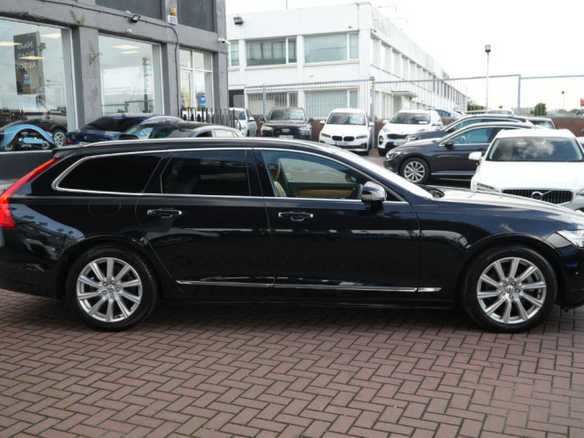 Image for 2021 Volvo V90 2021 VOLVO V90 D4