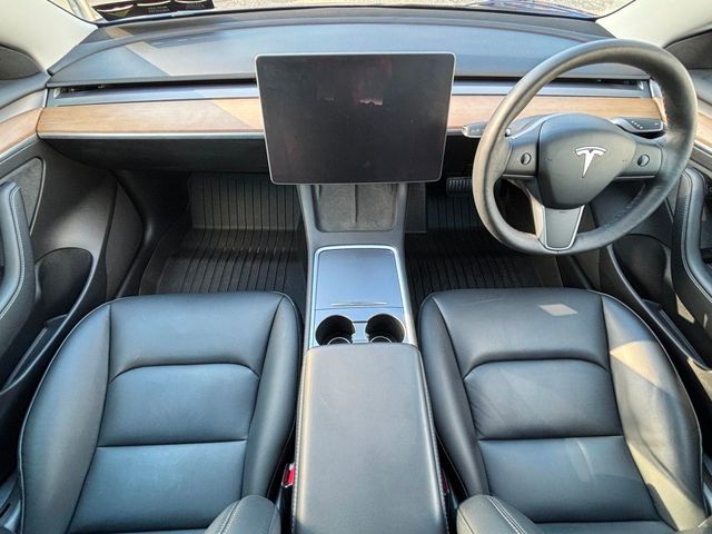 Image for 2022 Tesla Model 3 GLASS ROOF