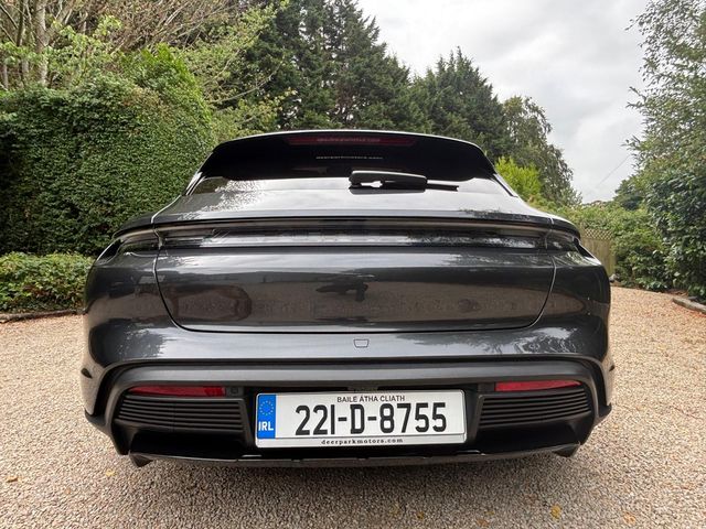 Image for 2022 Porsche Taycan 4 CROSS TURISMO 
