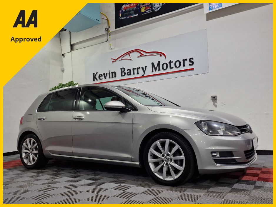 Image for 2013 Volkswagen Golf 1.6TDi HIGHLINE 105BHP 5 SPEED MANUAL **ORIGINAL IRISH CAR / VERY LOW MILEAGE / 17" ALLOY WHEELS / BLUETOOTH INTEGRATION / CRUISE CONTROL / TIMING BELT KIT DONE / FULL SERVICE RECORD**