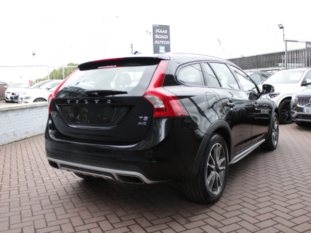 Image for 2017 Volvo V60 T5 AWD CROSS COUNTRY 2.0 5DR ESTATE AUTOMATIC // WITH ONLY 115, 000 KM'S // STUNNING CAR // BUY WITH CONFIDENCE AA AND SIMI APPROVED DEALER // FINANCE ARRANGED // ALL TRADE INS WELCOME //