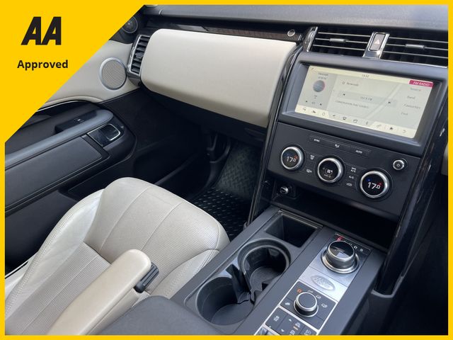 Image for 2018 Land Rover Discovery 2.0 TD4 SE NEW ENGINE by JLR AUTO FREE DELIVERY 