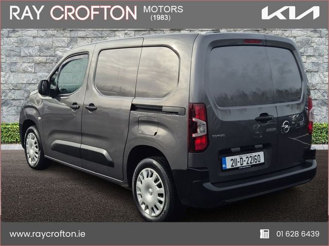 Image for 2021 Opel Combo 1.5 Turbo D 100PS + VAT