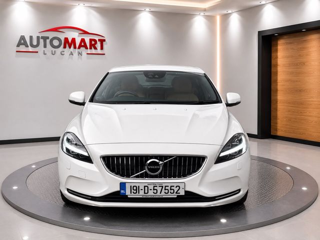 Image for 2019 Volvo V40 