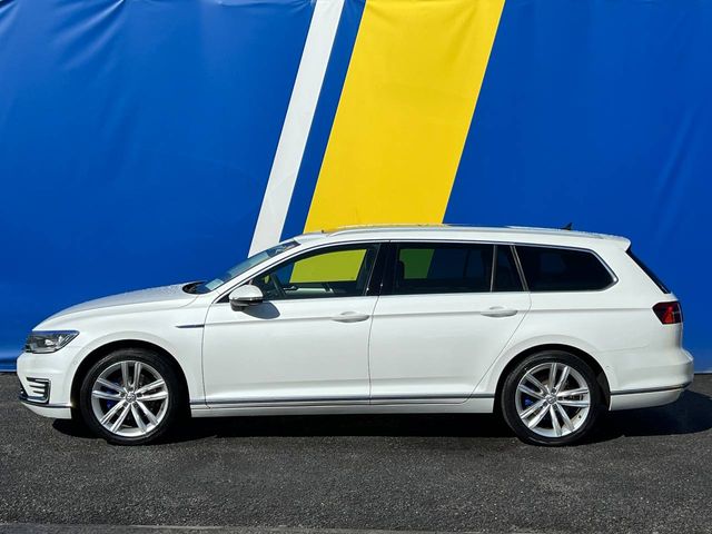 Image for 2017 Volkswagen Passat GTE VARIANT 1.4 HYBRID ** HUGE SPEC ** // TILT & SLIDE OPENING PAN ROOF // DRIVER MASSAGE SEAT // FULL SERVICE HISTORY