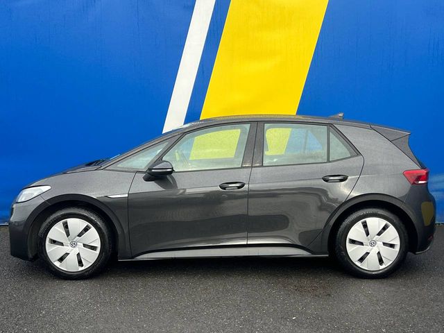 Image for 2021 Volkswagen ID.3 PRO LIFE 58KWH // DIGITAL CLUSTER // APPLE CARPLAY/ANDROID AUTO // ADAPTIVE CRUISE CONTROL