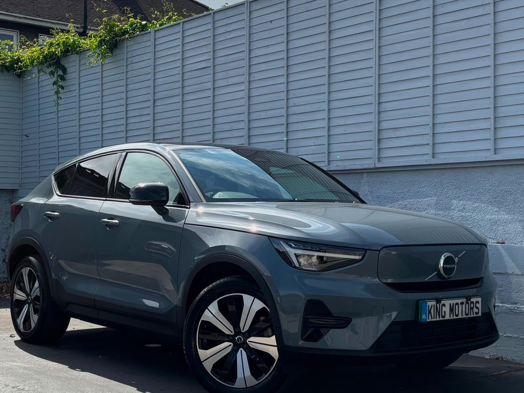 Image for 2023 Volvo C40 CORE RECHARGE 69KWH / 170 KW / PAN ROOF / APPLE / POWERED BOOTLID / FULL VOLVO HISTORY / 92.6% SOH / *FINANCE AVAILABLE*