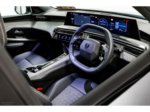 Image for 2025 Peugeot 5008 Allure HYBRID Auto 145HP - 7 Seats