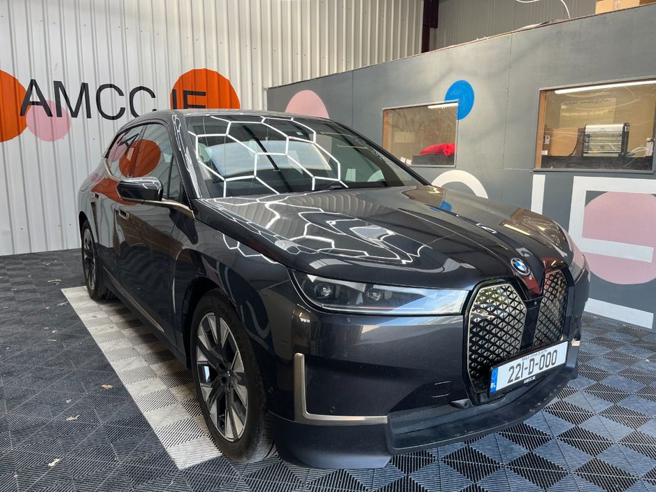 Image for 2022 BMW iX 2022 BMW IX XDRIVE40 AUTOMATIC / CRUISE CONTROL / PARKING CAMERA / ELECTRIC MEMORY & HEATED SEATS / AMBIENT LIGHTS / APPLE CARPLAY AND MORE