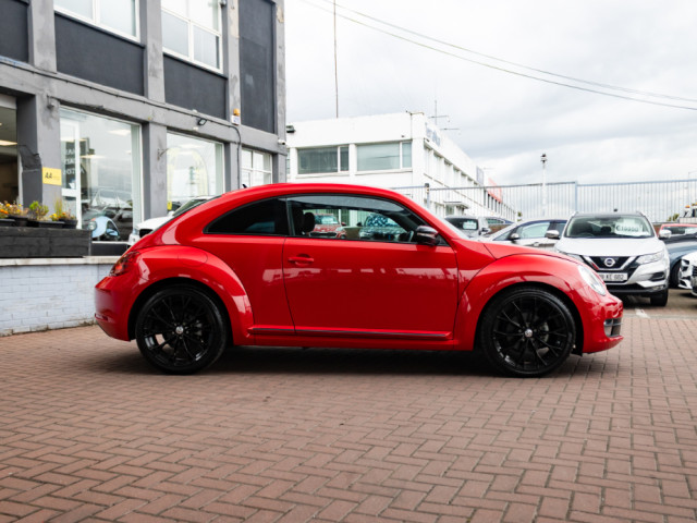 Image for 2015 Volkswagen Beetle 1.2TSI SPORT PLUS 3DR HATCHBACK AUTOMATIC // STUNNING CAR IN RED // IMMACULATE CONDITION THROUGHOUT // BUY WITH CONFIDENCE AA AND SIMI APPROVED DEALER 2025 // FINANCE ARRANGED // ALL TRADE INS WELC