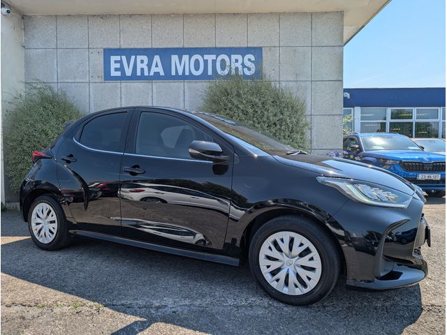 Image for 2023 Toyota Yaris Z HYBRID AUTOMATIC 1.5 PETROL //HIGH SPEC//HEATED SEATS//360 PARKING CAMERAS//KEYLESS ENTRY//ADAPTIVE CRUISE CONTROL//