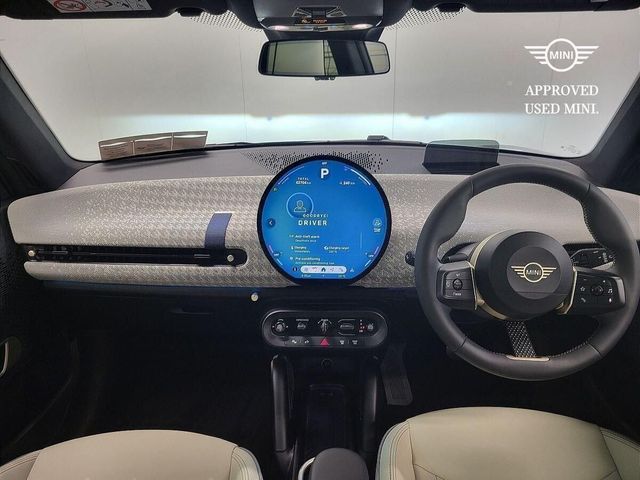 Image for 2024 Mini Cooper Cooper SE