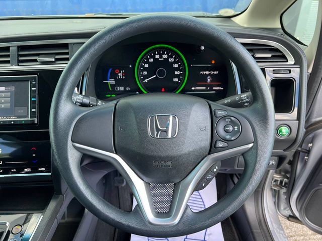 Image for 2021 Honda Shuttle 1.5 HYBRID AUTO // REVERSE CAMERA // DIGITAL CLIMATE CONTROL // ADAPTIVE CRUISE CONTROL