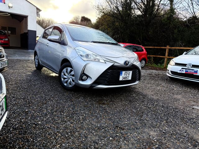 Image for 2017 Toyota Vitz Hybrid