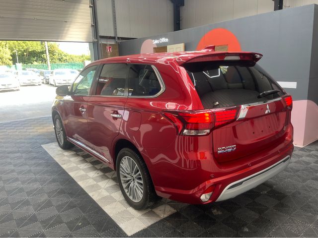 Image for 2018 Mitsubishi Outlander 2.4 HYBRID / 55k KMs / HEATED SEATS & WHEEL , REVERSE CAMERA , ADAPTIVE CRUISE & MORE
