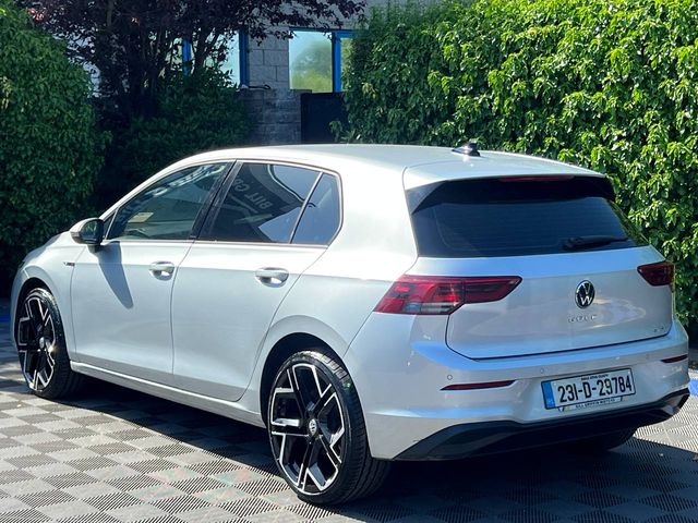 Image for 2023 Volkswagen Golf R-LINE PACK 1.0 TSI AUTO // NEW 19" R-LINE ALLOYS // PARKING SENSORS FRONT & REAR // DIGITAL CLUSTER