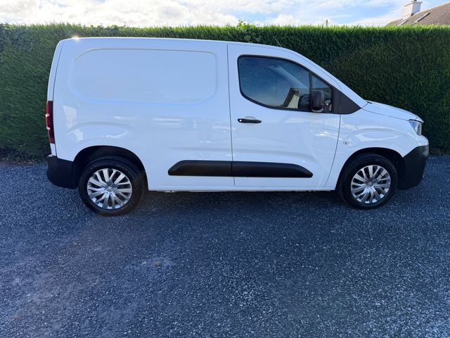 Image for 2019 Peugeot Partner 