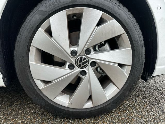 Image for 2025 Volkswagen Golf EDITION 75 1.5 TSI 116HP MANUAL