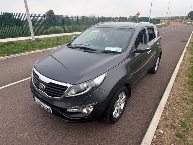 Image for 2013 Kia Sportage Platinum, Air Conditioning, Multi-Function Steering Wheel, USB Connection, Rear Parking Sensors, Bluetooth, Alloy Wheels, panoramic roof