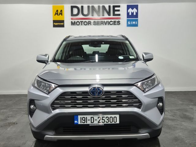 Image for 2019 Toyota Rav4 **NEW MODEL**RAV4 HYBRID**TOUCH SCREEN MEDIA WITH CARPLAY**SMART ENRTY AND START**REVERSE CAMERA**DUAL ZONE CLIMATE**LUNA**AUTO**WARRANTY**FINANCE AVAILABLE